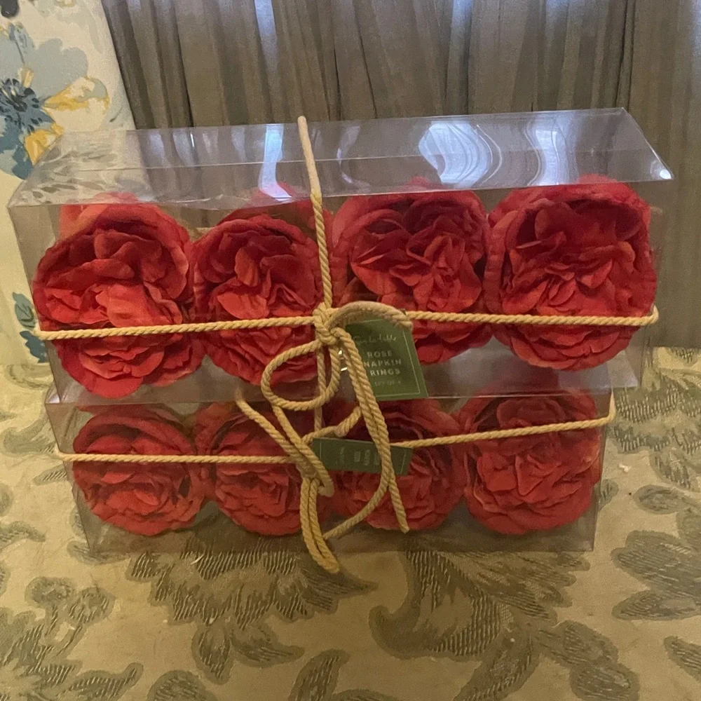 NWT Sur La Table Oversized Bloomed Rose Napkin Rings, Box of 4